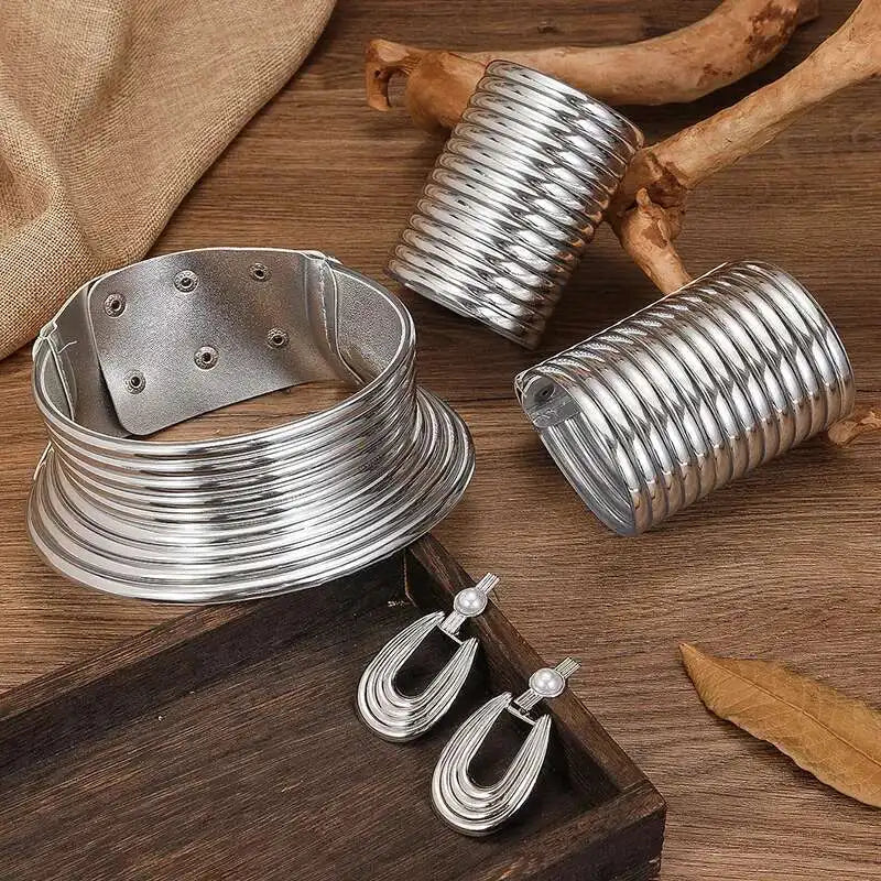 5pcs Trendy Golden Leather Jewelry Set